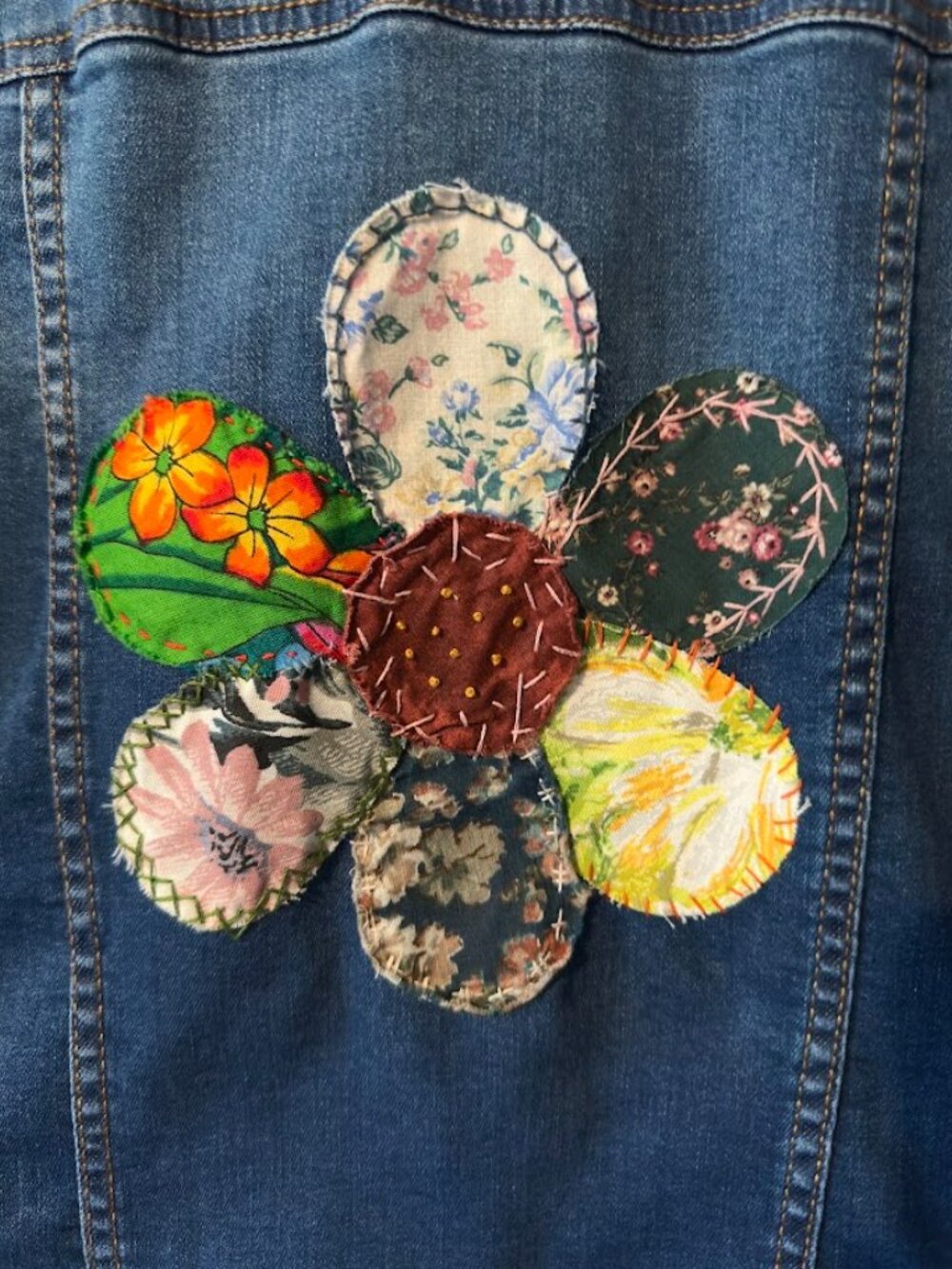 Isaac Mizrahi Upcycled Patchwork Denim Jacket, Womens sz 6 - Picture 5 of 12